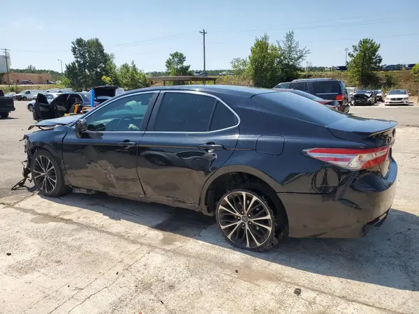 4T1B11HKXJU550104 2018 TOYOTA CAMRY - Image 2