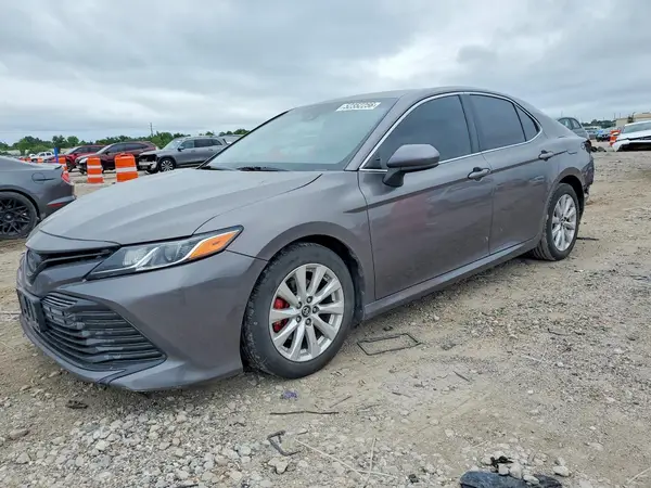 4T1B11HKXJU551883 2018 TOYOTA CAMRY - Image 1