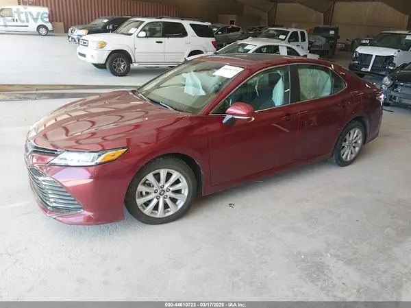 4T1B11HKXJU552113 2018 TOYOTA CAMRY - Image 2