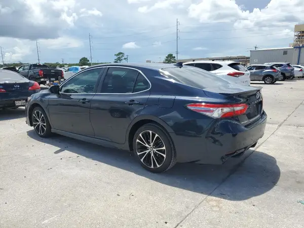 4T1B11HKXJU553827 2018 TOYOTA CAMRY - Image 2