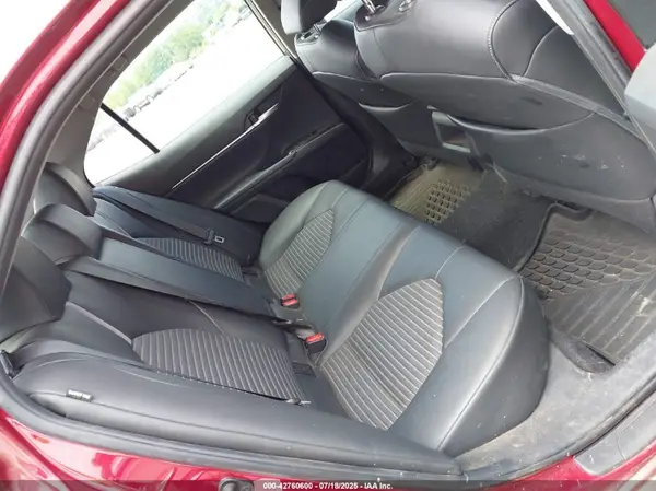 4T1B11HKXJU556369 2018 TOYOTA CAMRY - Image 8