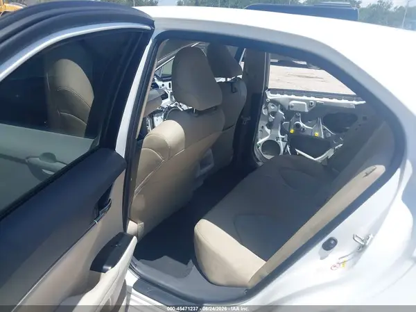 4T1B11HKXJU556761 2018 TOYOTA CAMRY - Image 8