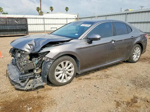 4T1B11HKXJU560440 2018 TOYOTA CAMRY - Image 1