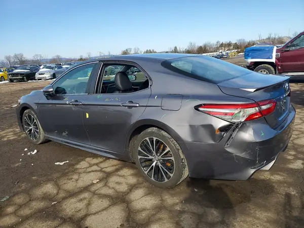 4T1B11HKXJU564150 2018 TOYOTA CAMRY - Image 2