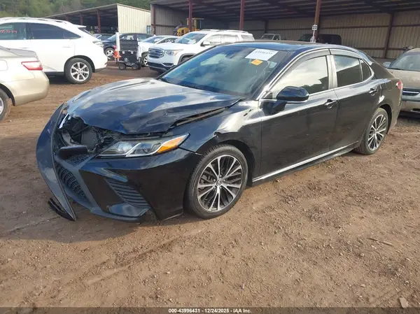4T1B11HKXJU564553 2018 TOYOTA CAMRY - Image 2