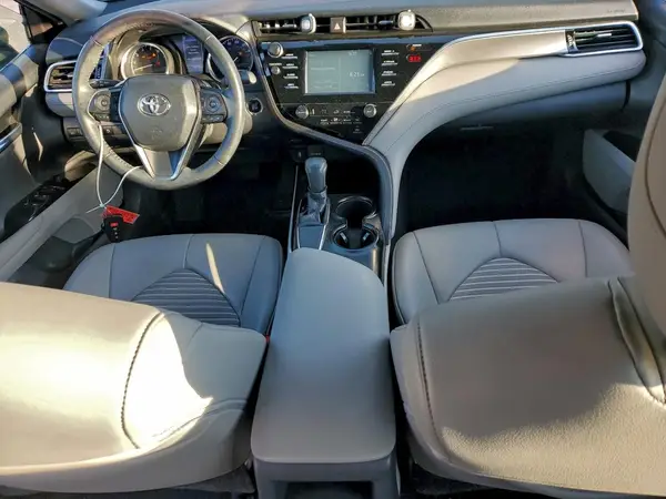 4T1B11HKXJU565413 2018 TOYOTA CAMRY - Image 8