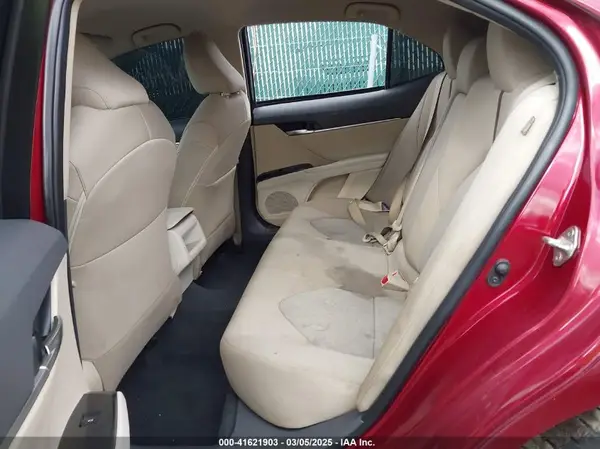 4T1B11HKXJU565640 2018 TOYOTA CAMRY - Image 8