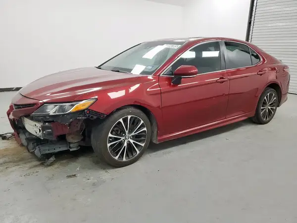 4T1B11HKXJU568330 2018 TOYOTA CAMRY - Image 1