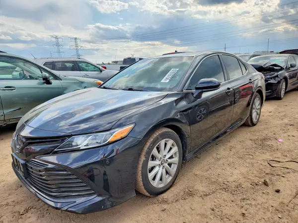 4T1B11HKXJU572362 2018 TOYOTA CAMRY - Image 1