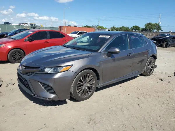 4T1B11HKXJU574614 2018 TOYOTA CAMRY - Image 1