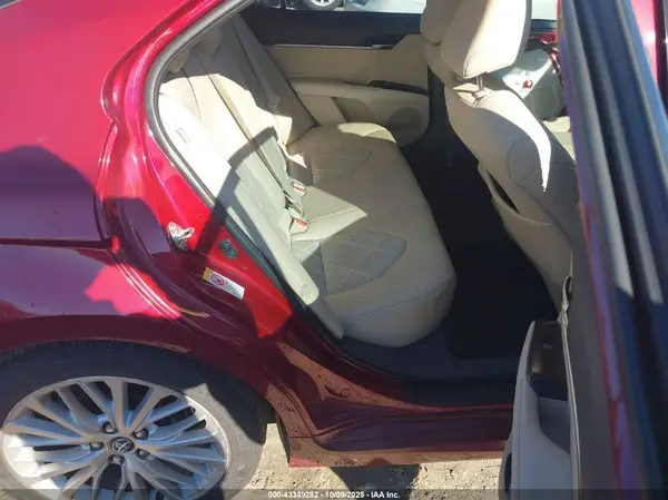 4T1B11HKXJU579702 2018 TOYOTA CAMRY - Image 8