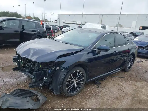 4T1B11HKXJU580722 2018 TOYOTA CAMRY - Image 2