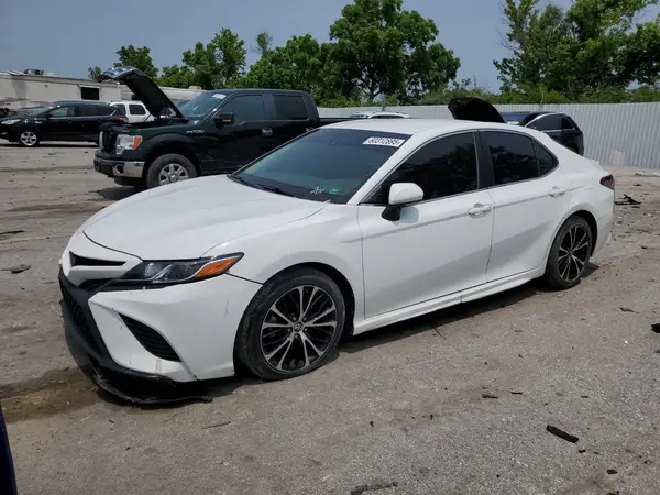 4T1B11HKXJU580820 2018 TOYOTA CAMRY - Image 1