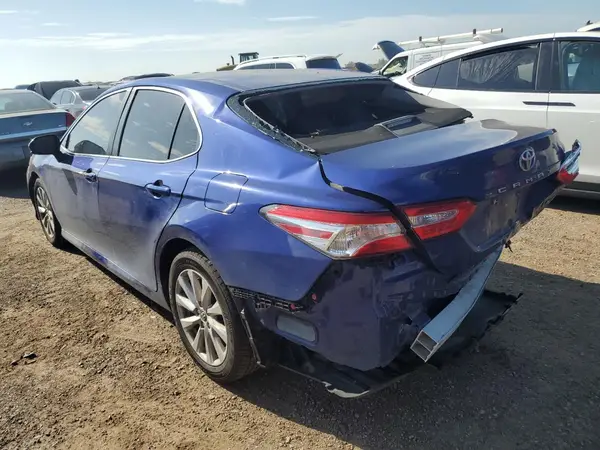 4T1B11HKXJU581711 2018 TOYOTA CAMRY - Image 2