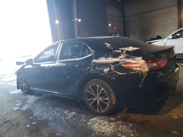 4T1B11HKXJU582843 2018 TOYOTA CAMRY - Image 2