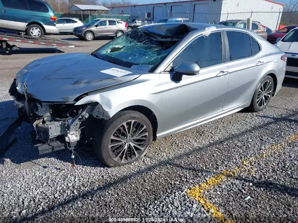 4T1B11HKXJU583359 2018 TOYOTA CAMRY - Image 2