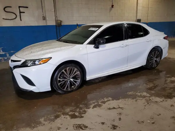 4T1B11HKXJU583782 2018 TOYOTA CAMRY - Image 1