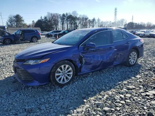 4T1B11HKXJU585077 2018 TOYOTA CAMRY - Image 1