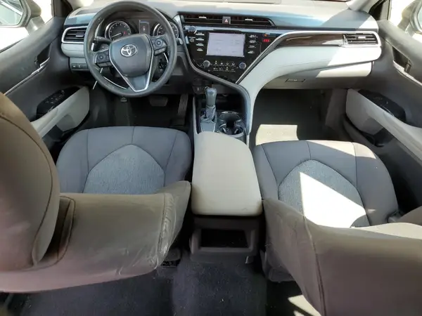 4T1B11HKXJU585547 2018 TOYOTA CAMRY - Image 8