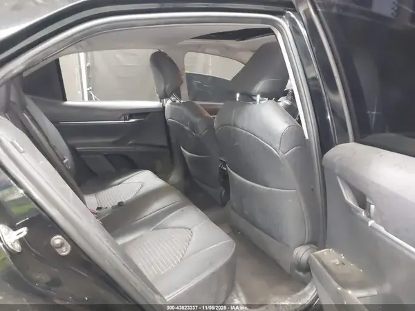 4T1B11HKXJU586360 2018 TOYOTA CAMRY - Image 8