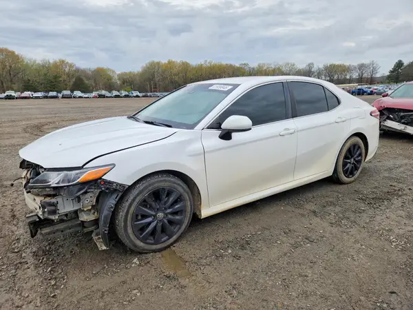 4T1B11HKXJU590389 2018 TOYOTA CAMRY - Image 1