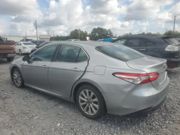 4T1B11HKXJU593177 2018 TOYOTA CAMRY - Image 2