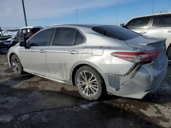 4T1B11HKXJU593258 2018 TOYOTA CAMRY - Image 2
