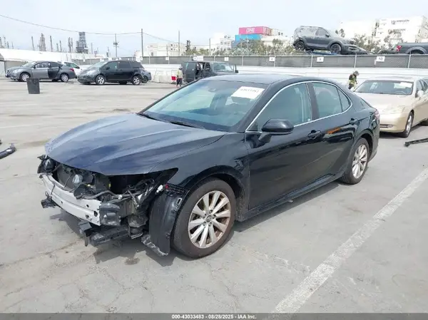 4T1B11HKXJU596564 2018 TOYOTA CAMRY - Image 2