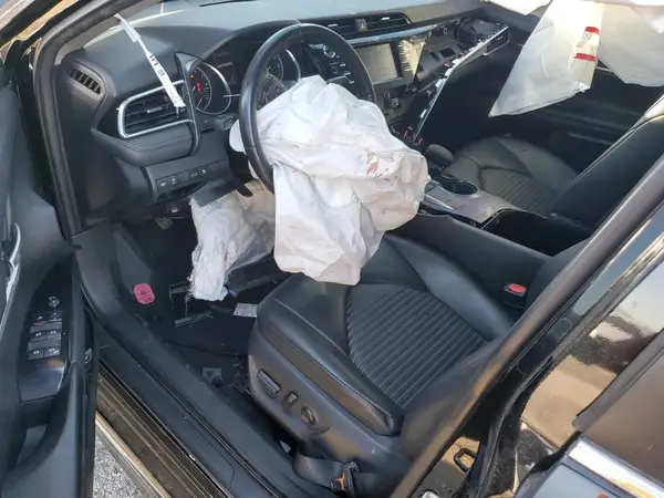 4T1B11HKXJU597262 2018 TOYOTA CAMRY - Image 8