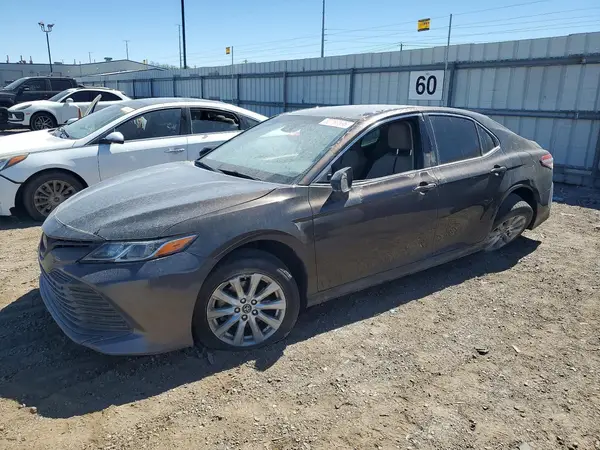 4T1B11HKXJU599092 2018 TOYOTA CAMRY - Image 1