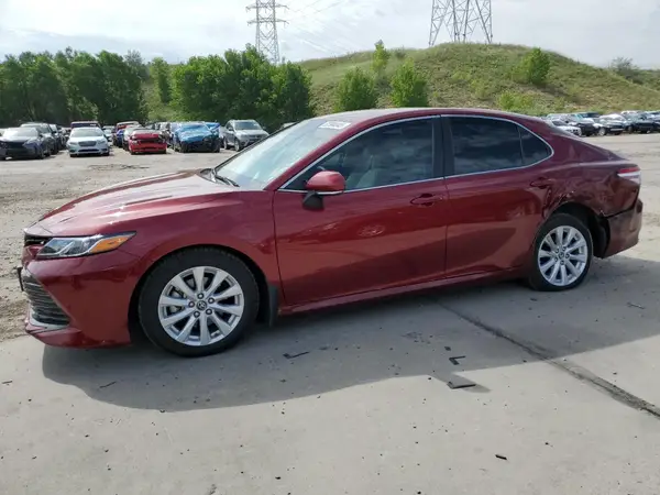 4T1B11HKXJU599366 2018 TOYOTA CAMRY - Image 1