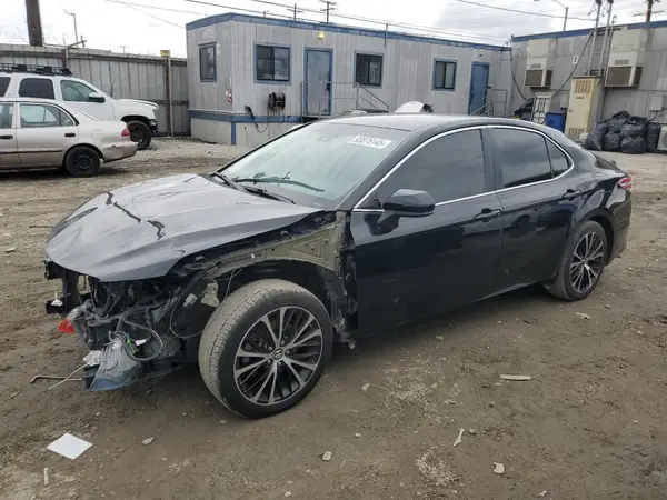4T1B11HKXJU599397 2018 TOYOTA CAMRY - Image 1