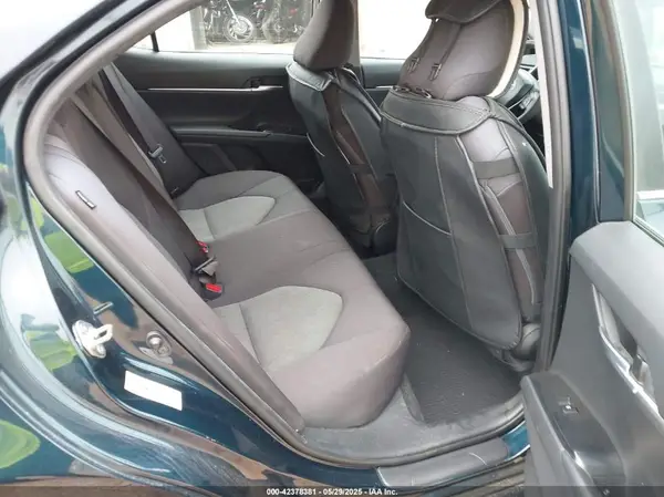 4T1B11HKXJU600659 2018 TOYOTA CAMRY - Image 8