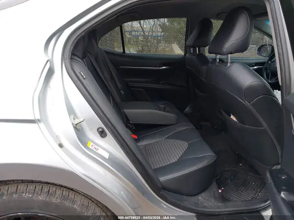 4T1B11HKXJU601584 2018 TOYOTA CAMRY - Image 8