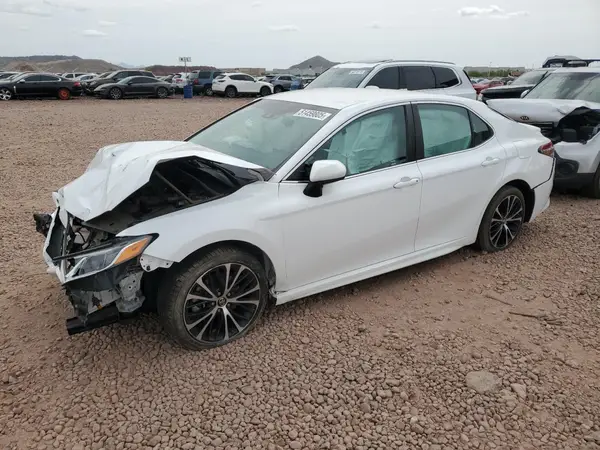 4T1B11HKXJU603237 2018 TOYOTA CAMRY - Image 1