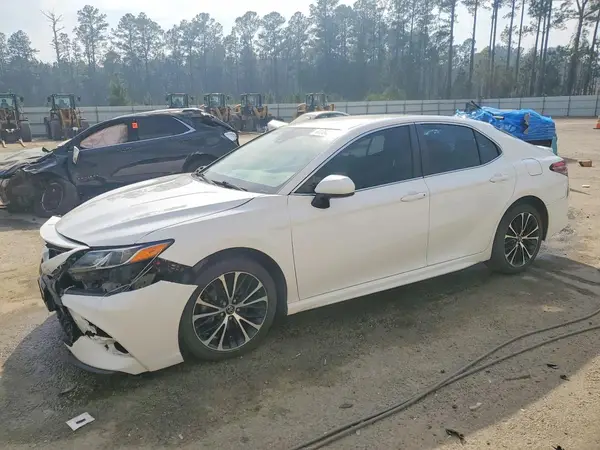 4T1B11HKXJU603920 2018 TOYOTA CAMRY - Image 1