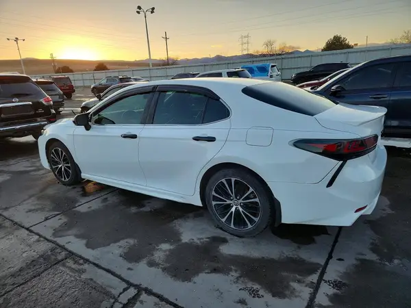 4T1B11HKXJU606896 2018 TOYOTA CAMRY - Image 2