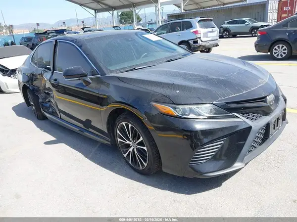 4T1B11HKXJU610799 2018 TOYOTA CAMRY - Image 1