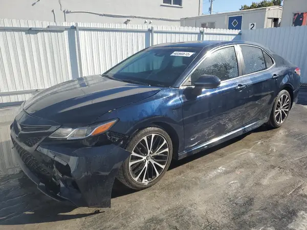 4T1B11HKXJU611208 2018 TOYOTA CAMRY - Image 1