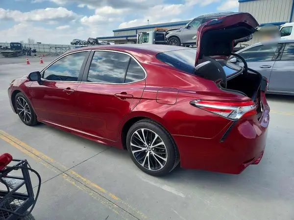 4T1B11HKXJU614559 2018 TOYOTA CAMRY - Image 2