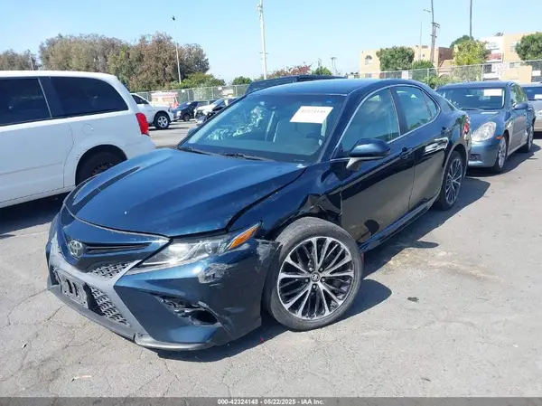 4T1B11HKXJU616778 2018 TOYOTA CAMRY - Image 2