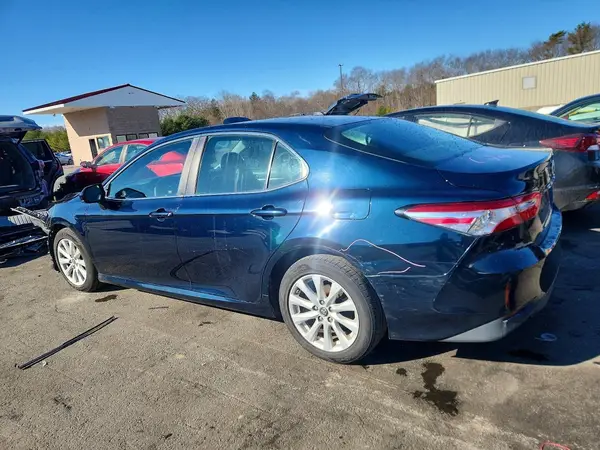 4T1B11HKXJU616893 2018 TOYOTA CAMRY - Image 2