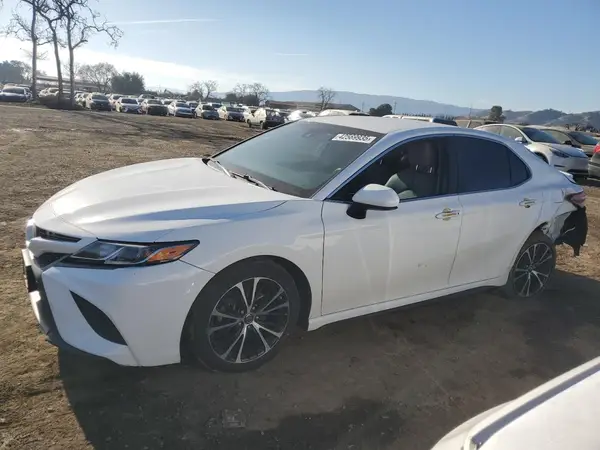 4T1B11HKXJU618711 2018 TOYOTA CAMRY - Image 1