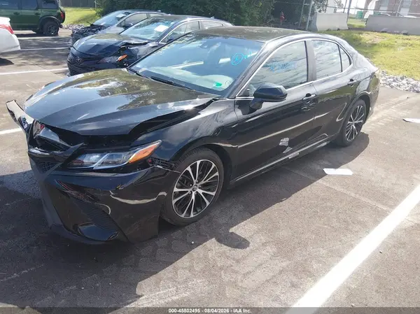 4T1B11HKXJU620443 2018 TOYOTA CAMRY - Image 2