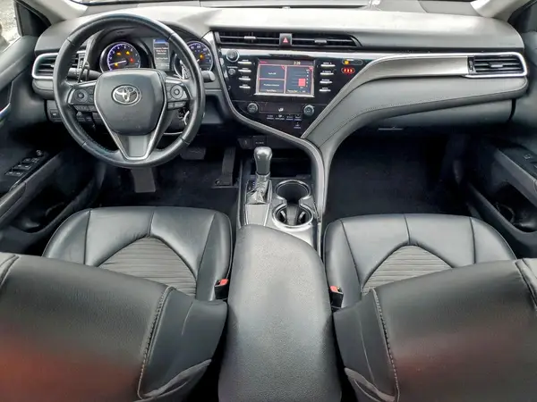 4T1B11HKXJU621043 2018 TOYOTA CAMRY - Image 8