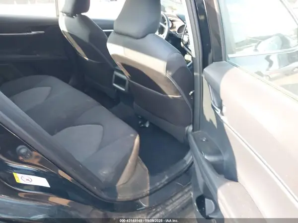 4T1B11HKXJU621124 2018 TOYOTA CAMRY - Image 8