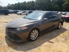 4T1B11HKXJU621561 2018 TOYOTA CAMRY
