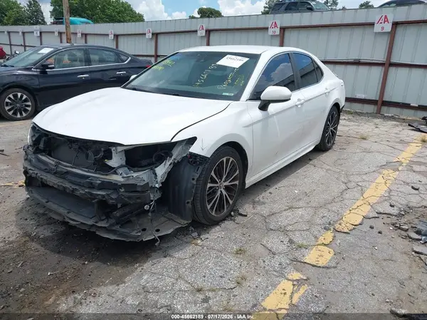 4T1B11HKXJU623665 2018 TOYOTA CAMRY - Image 2