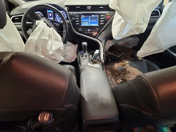 4T1B11HKXJU628395 2018 TOYOTA CAMRY - Image 8