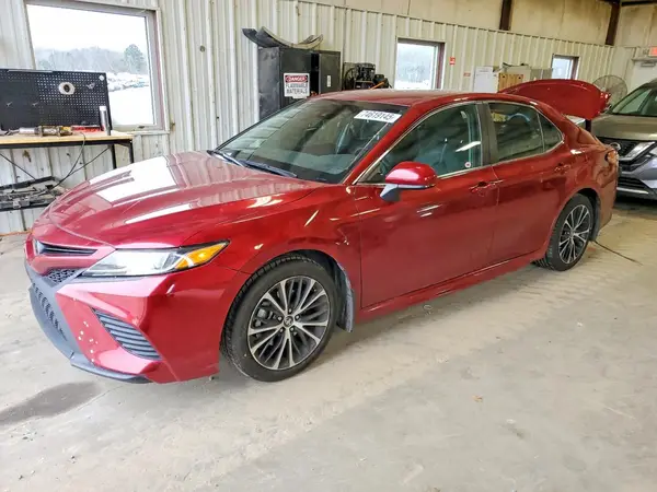 4T1B11HKXJU633340 2018 TOYOTA CAMRY - Image 1